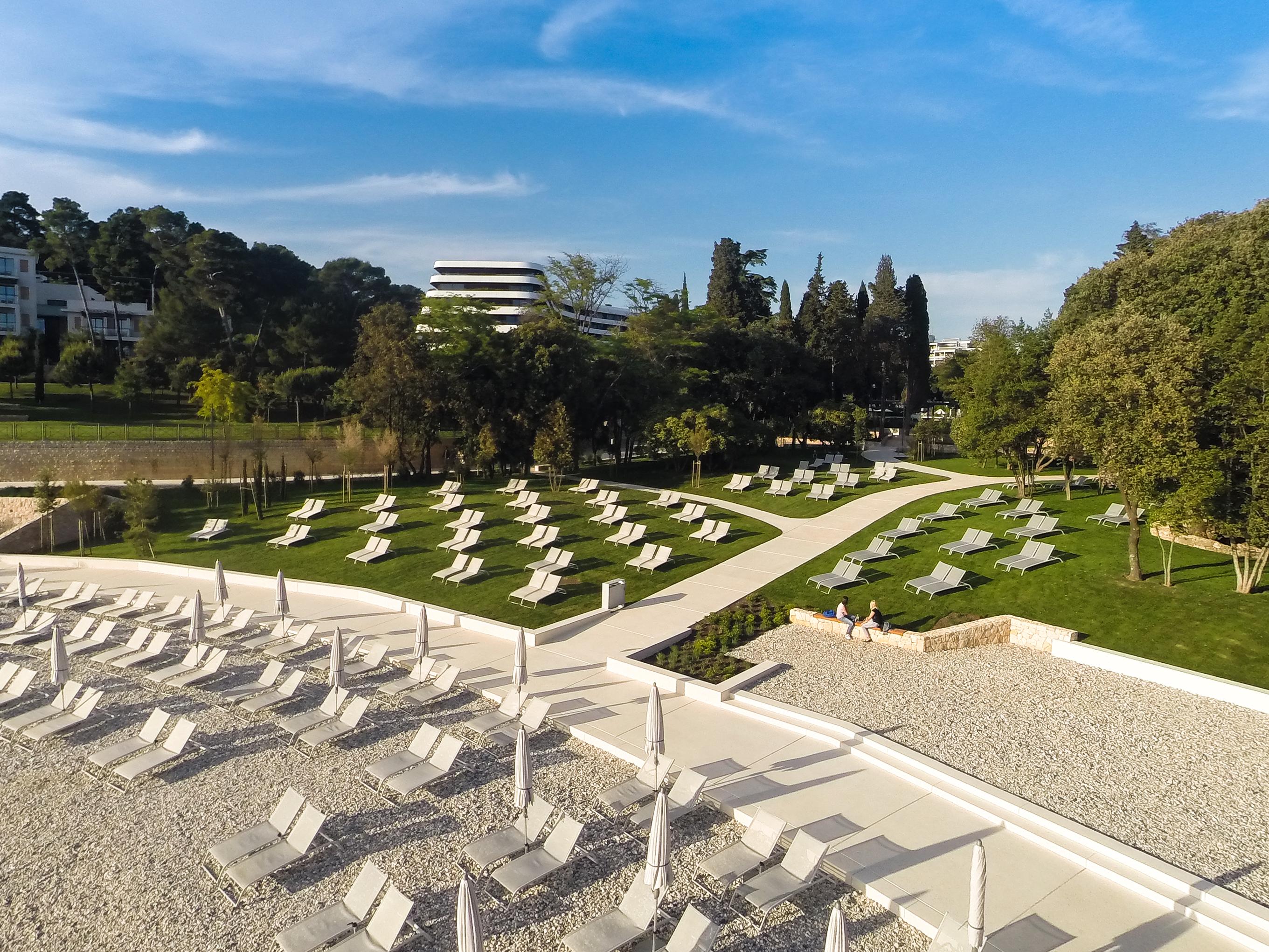 Monte Mulini Adults Exclusive By Maistra Collection